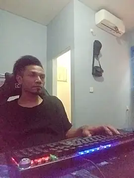 Snapshot of UcEng_Lab chatting on February 20, 8:27 am UcEng Lab online show from February 20, 8:27 am