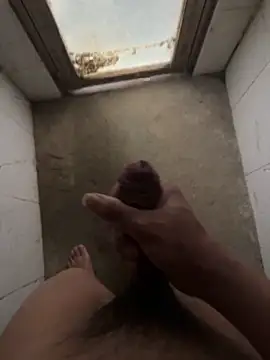 Snapshot of Annunucus chatting on February 18, 9:38 am Annunucus online show from February 18, 9:38 am