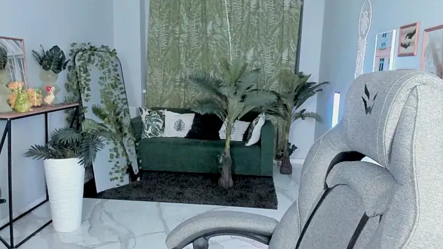 Snapshot of Golden_Dragon chatting on March 22, 11:24 am Golden Dragon online show from March 22, 11:24 am