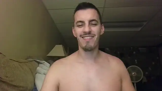 luverrboyy online show from July 16, 4:29 am