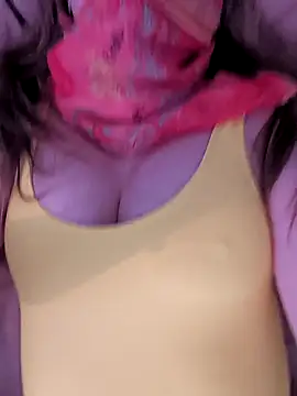 Snapshot of Miss-tease chatting on March 5, 2:13 pm Miss-tease online show from March 5, 2:13 pm