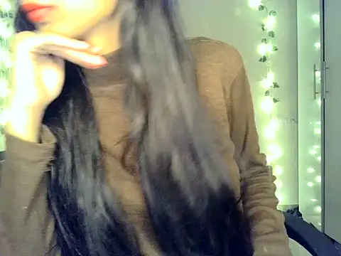 Snapshot of SIKSHA_SINGH chatting on April 8, 2:39 pm SIKSHA SINGH online show from April 8, 2:39 pm