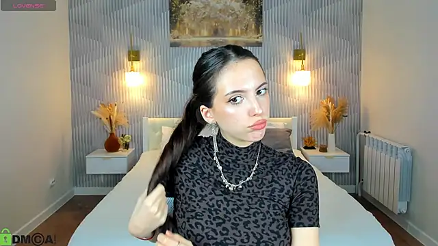 elise robbie online show from March 10, 9:25 am