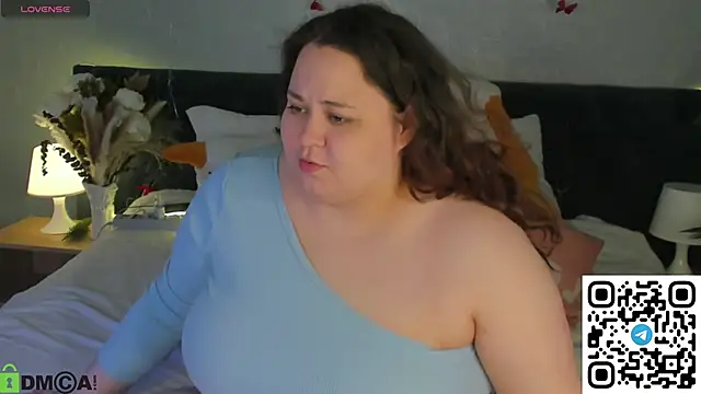 Snapshot of MoonlitAdele chatting on March 23, 9:13 am MoonlitAdele online show from March 23, 9:13 am