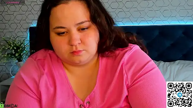 Snapshot of MoonlitAdele chatting on March 28, 1:27 am MoonlitAdele online show from March 28, 1:27 am