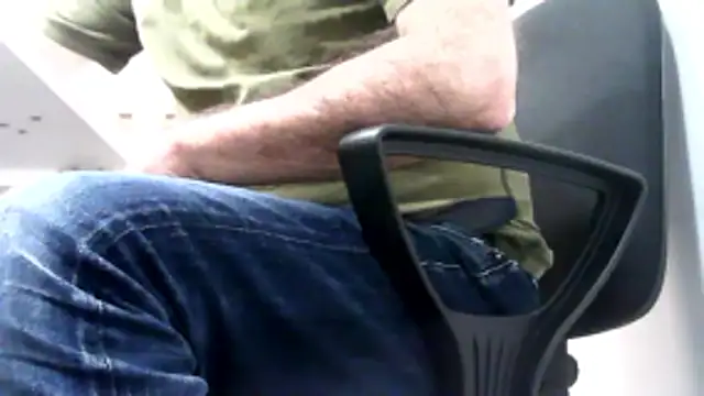 Snapshot of gitano697 chatting on March 4, 9:04 am gitano697 online show from March 4, 9:04 am