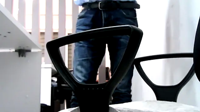 Snapshot of gitano697 chatting on April 2, 2:04 pm gitano697 online show from April 2, 2:04 pm