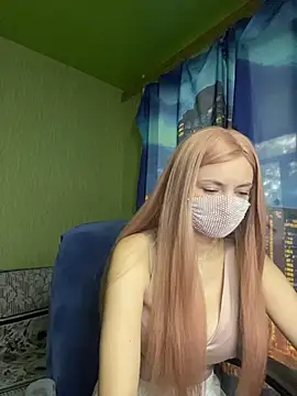 Snapshot of SophieBlackwood chatting on June 3, 7:00 am SophieBlackwood online show from June 3, 7:00 am