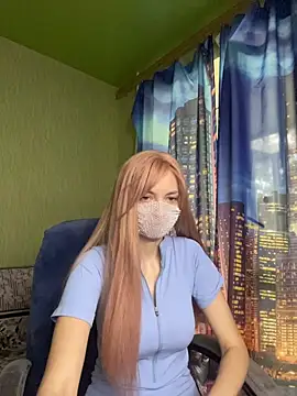 Snapshot of SophieBlackwood chatting on June 13, 6:33 am SophieBlackwood online show from June 13, 6:33 am