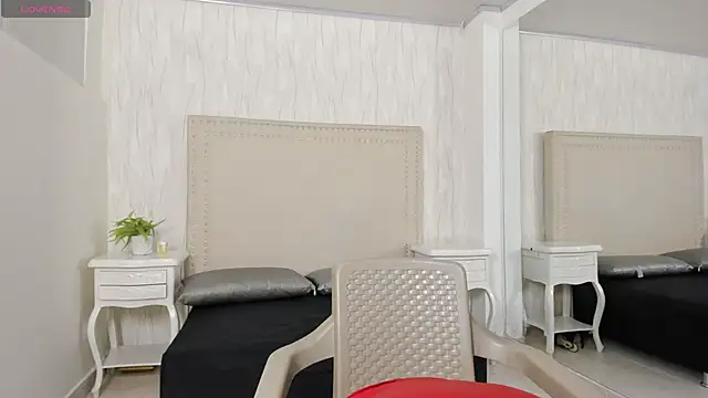 Snapshot of FernandaAvilax chatting on March 16, 5:44 am FernandaAvilax online show from March 16, 5:44 am