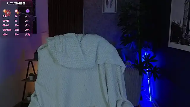 Snapshot of SophyAdams chatting on March 31, 8:09 pm SophyAdams online show from March 31, 8:09 pm