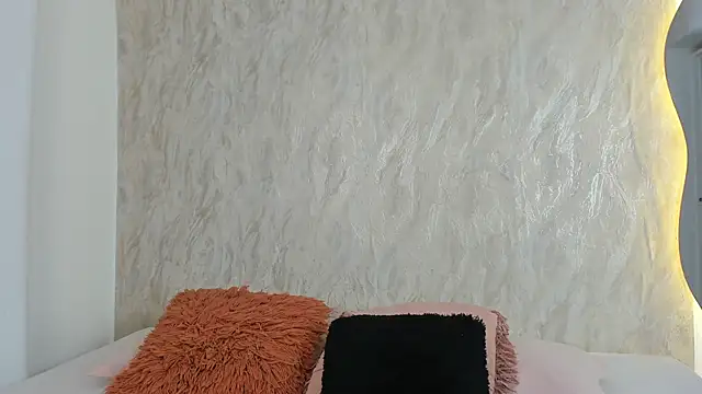 Reachel Smith online show from March 23, 11:36 am