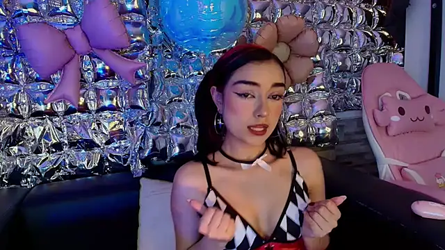 lala cherry online show from March 31, 8:09 pm