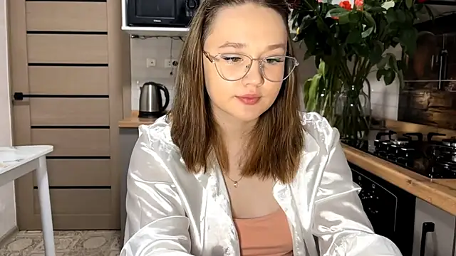 AinaSmith online show from March 10, 12:32 pm