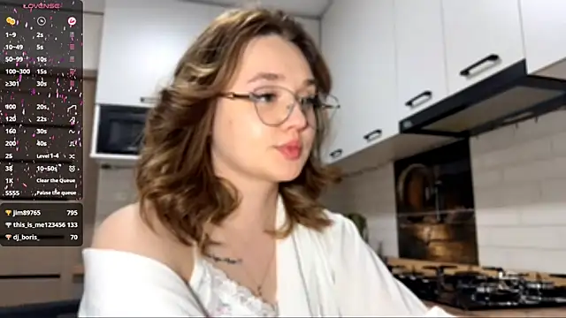 AinaSmith online show from March 25, 1:17 pm