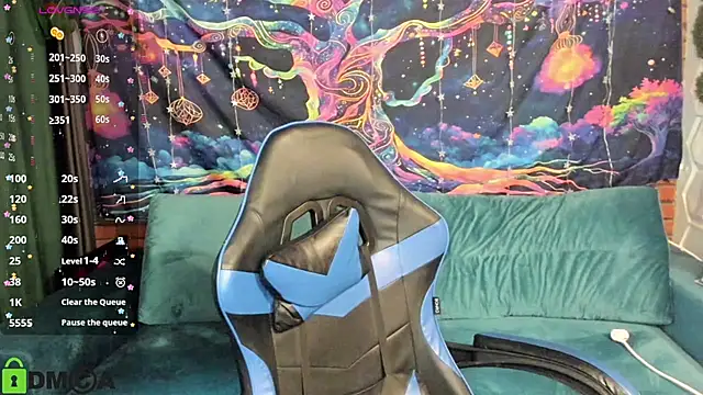 Snapshot of TanaMoonly chatting on March 31, 1:00 pm TanaMoonly online show from March 31, 1:00 pm