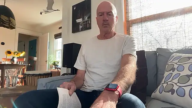 Snapshot of Guy__Grey chatting on March 24, 1:16 pm Guy Grey online show from March 24, 1:16 pm