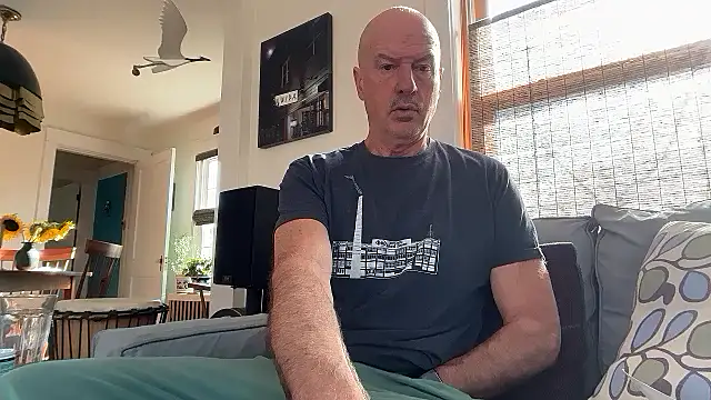 Snapshot of Guy__Grey chatting on March 25, 1:28 pm Guy Grey online show from March 25, 1:28 pm