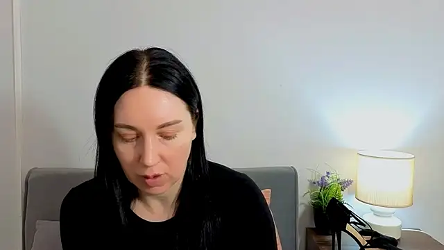 Snapshot of MiaFair chatting on March 19, 4:22 pm MiaFair online show from March 19, 4:22 pm