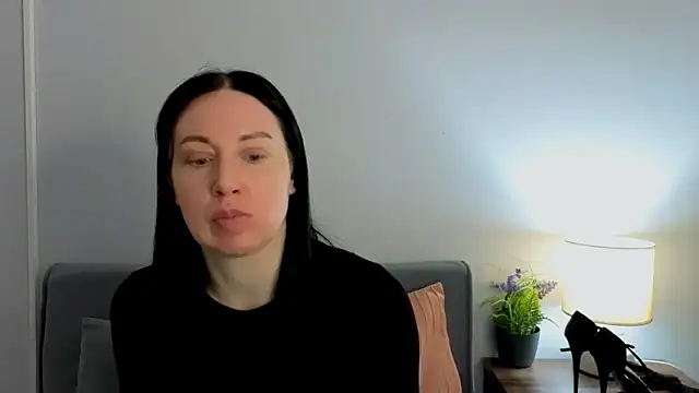 Snapshot of MiaFair chatting on March 21, 4:10 pm MiaFair online show from March 21, 4:10 pm