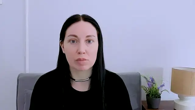 Snapshot of MiaFair chatting on April 3, 3:21 pm MiaFair online show from April 3, 3:21 pm