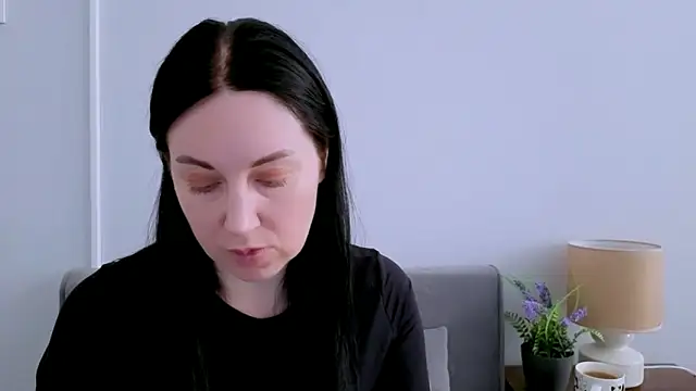 Snapshot of MiaFair chatting on April 4, 3:09 pm MiaFair online show from April 4, 3:09 pm