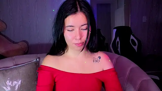 Kylia a online show from February 24, 8:07 pm