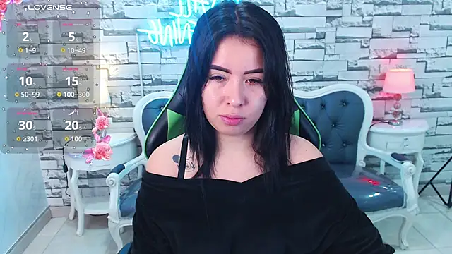 Kylia a online show from June 23, 1:09 pm