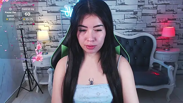 Kylia a online show from June 24, 2:16 pm