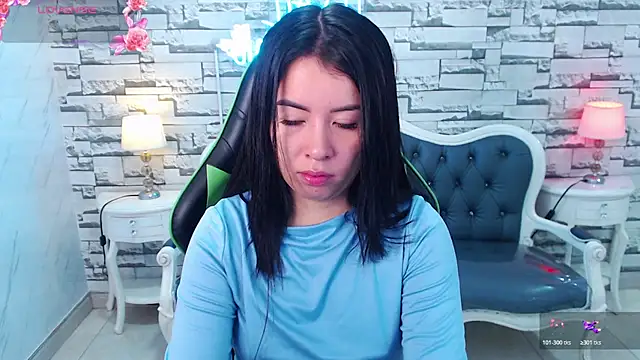 Kylia a online show from June 30, 12:50 pm