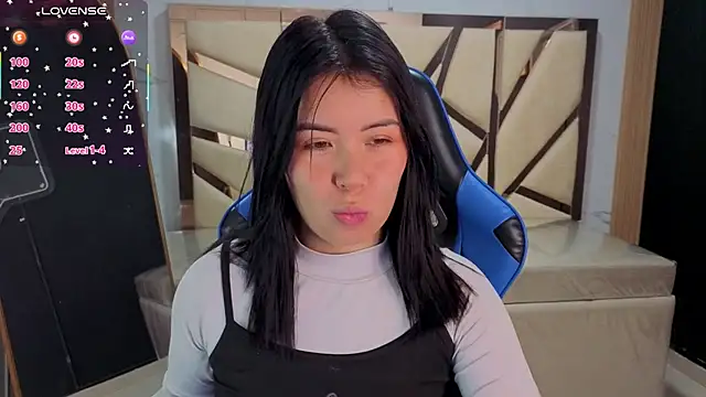 Kylia a online show from July 10, 1:36 pm