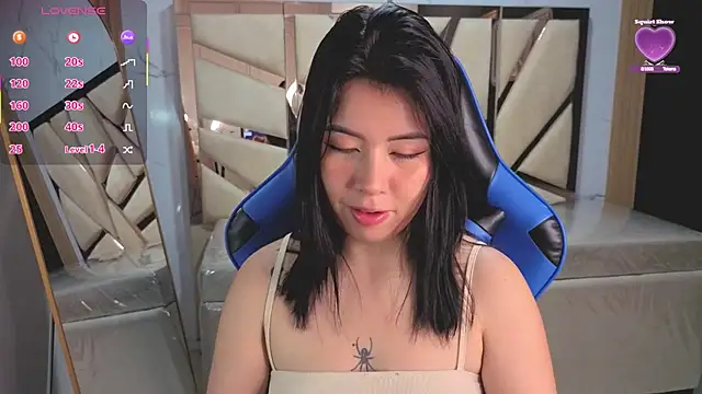 Kylia a online show from July 14, 1:39 pm
