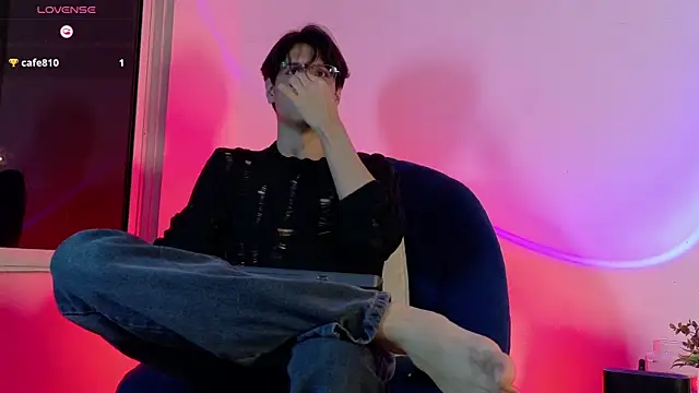 lui x dust online show from May 30, 3:14 am