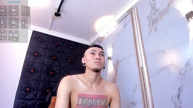 Logan and Reachel online show from March 27, 7:24 pm