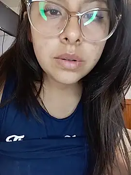 Rosyshadow online show from June 6, 8:13 pm
