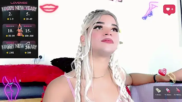 Snapshot of Emma_Corine chatting on February 19, 9:55 pm Emma Corine online show from February 19, 9:55 pm