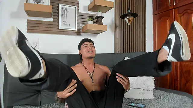 Snapshot of Jeremy_wallker chatting on March 8, 7:50 pm Jeremy wallker online show from March 8, 7:50 pm