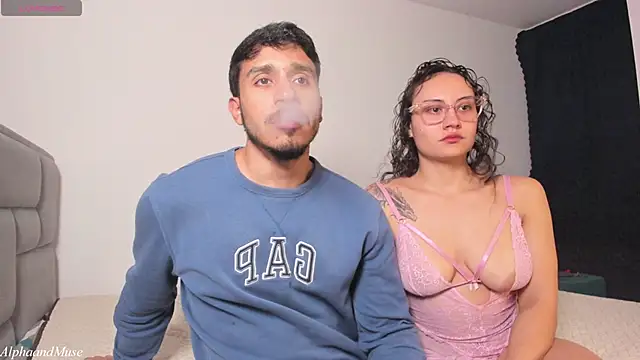 Snapshot of alphaandmuse chatting on April 5, 7:05 am alphaandmuse online show from April 5, 7:05 am