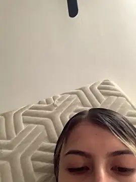 Candy Lennon online show from March 5, 3:41 pm