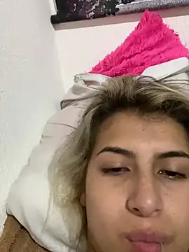 Candy Lennon online show from April 5, 4:59 pm