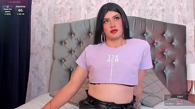 Snapshot of Miley_Cavendish chatting on March 31, 7:36 pm Miley Cavendish online show from March 31, 7:36 pm