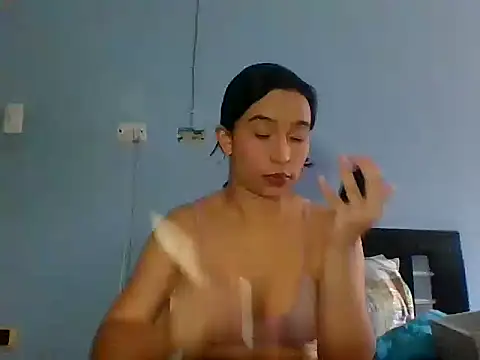 scarlettscottx  online show from April 21, 2:56 pm