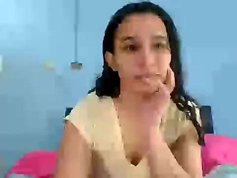 scarlettscottx  online show from May 2, 6:46 pm