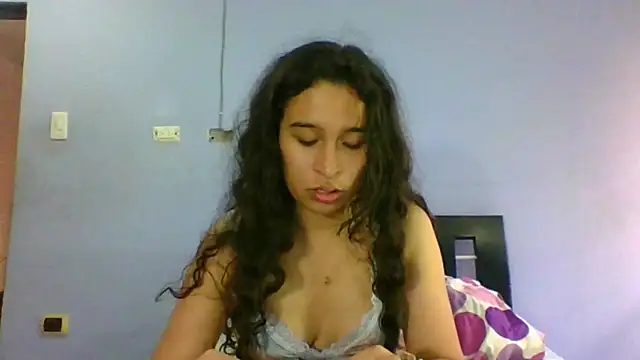 scarlettscottx  online show from July 10, 7:16 pm