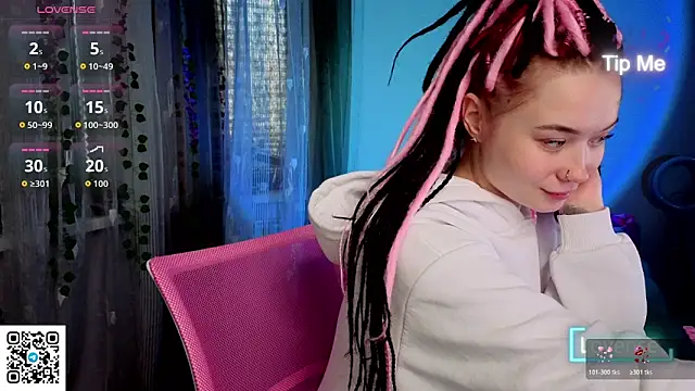 WendyCandy18 online show from May 20, 5:35 am