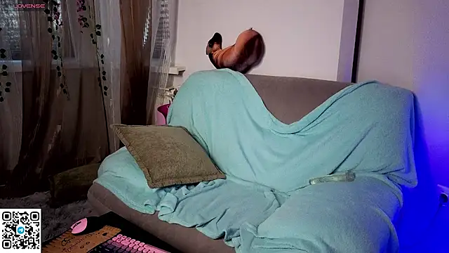 WendyCandy18 online show from July 13, 3:53 am