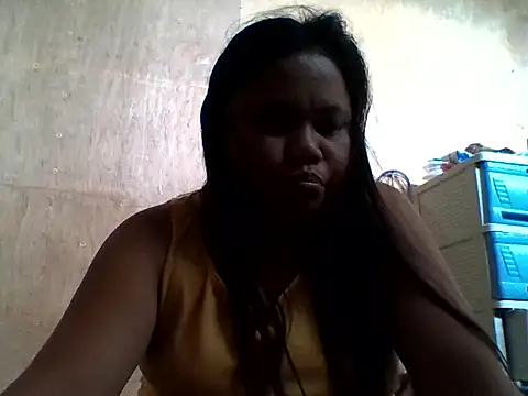 Snapshot of sweetlyn31 chatting on April 27, 2:31 am sweetlyn31 online show from April 27, 2:31 am