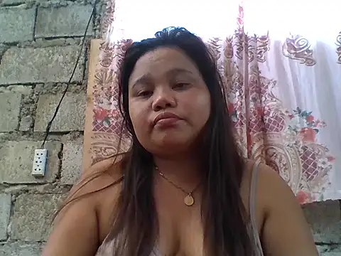 Snapshot of sweetlyn31 chatting on May 16, 2:19 am sweetlyn31 online show from May 16, 2:19 am