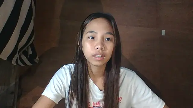 Snapshot of JackyPetite27 chatting on February 20, 11:32 am JackyPetite27 online show from February 20, 11:32 am