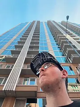 Snapshot of bigdickens69BWC chatting on March 9, 4:44 pm bigdickens69BWC online show from March 9, 4:44 pm